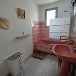 Holiday home Maison La Garenne *