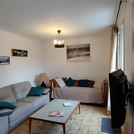 Maison La Garenne Holiday home *