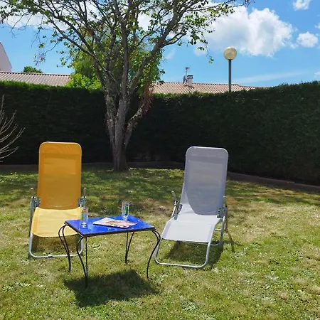 Holiday home Maison La Garenne